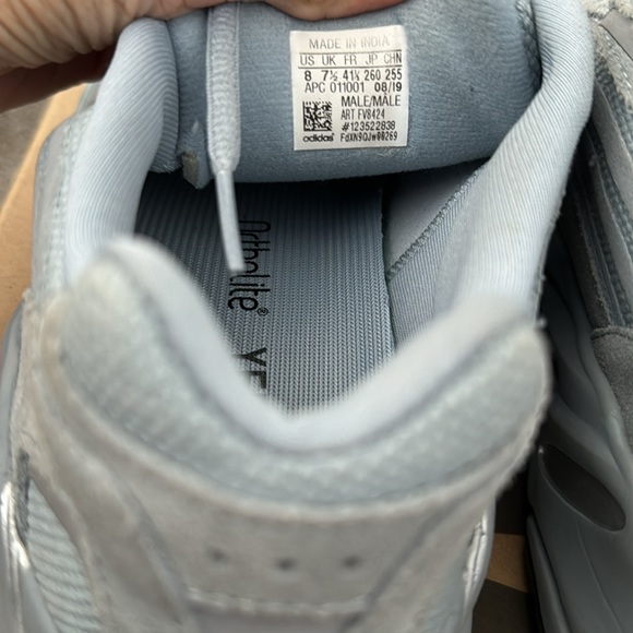 Yeezy Boost 700 V2 'Hospital Blue' - Picture 9 of 12